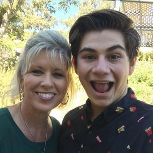 Meet your Posher, Cameron